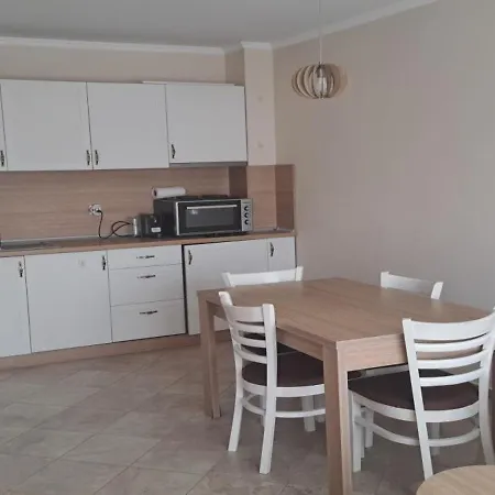 Apartament Eli3 *