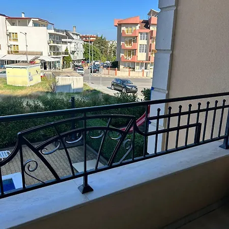 Apartament Eli3 *